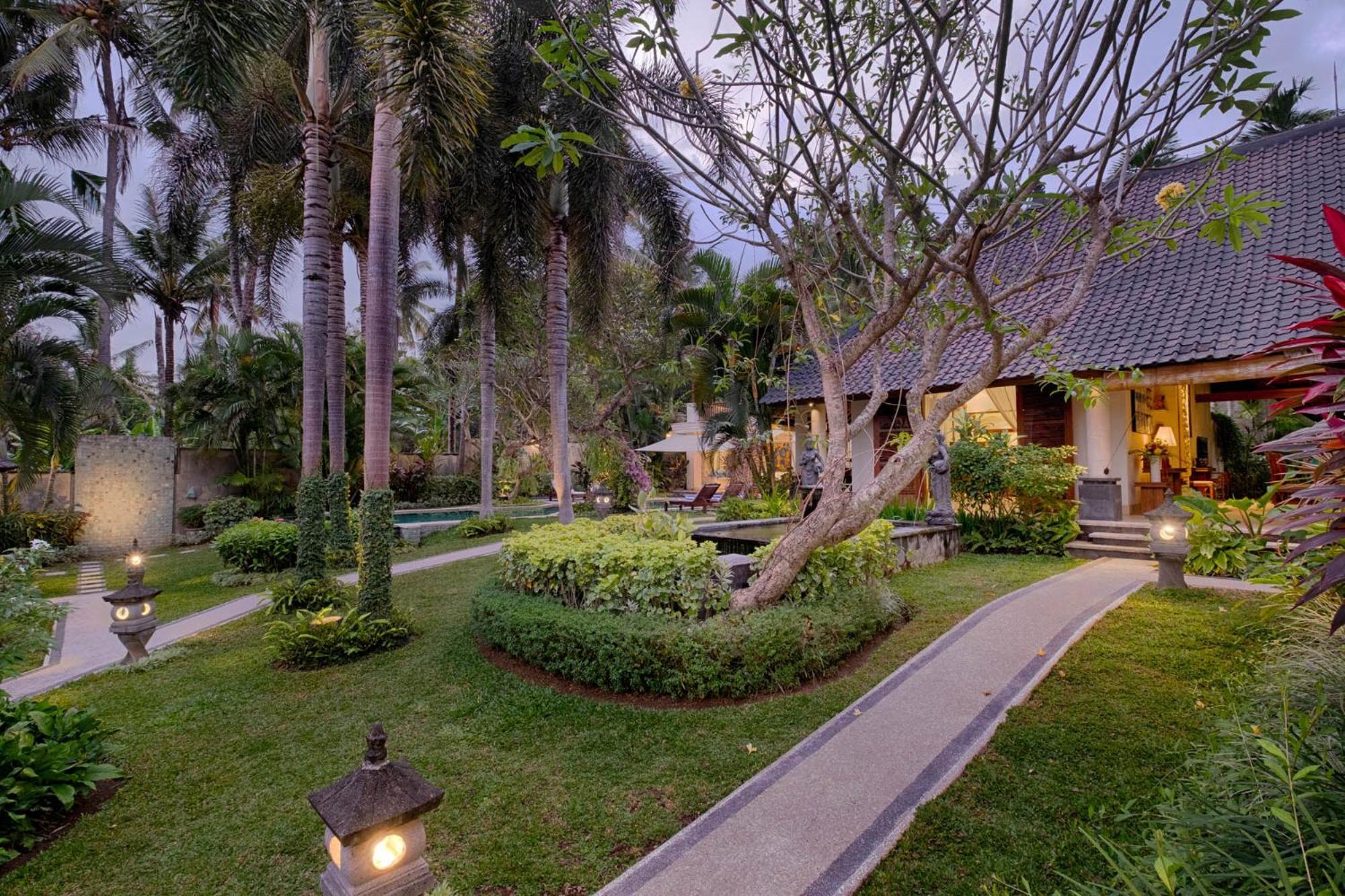 Kutus Kutus Saba Beach Villa Yogyakarta Exterior foto